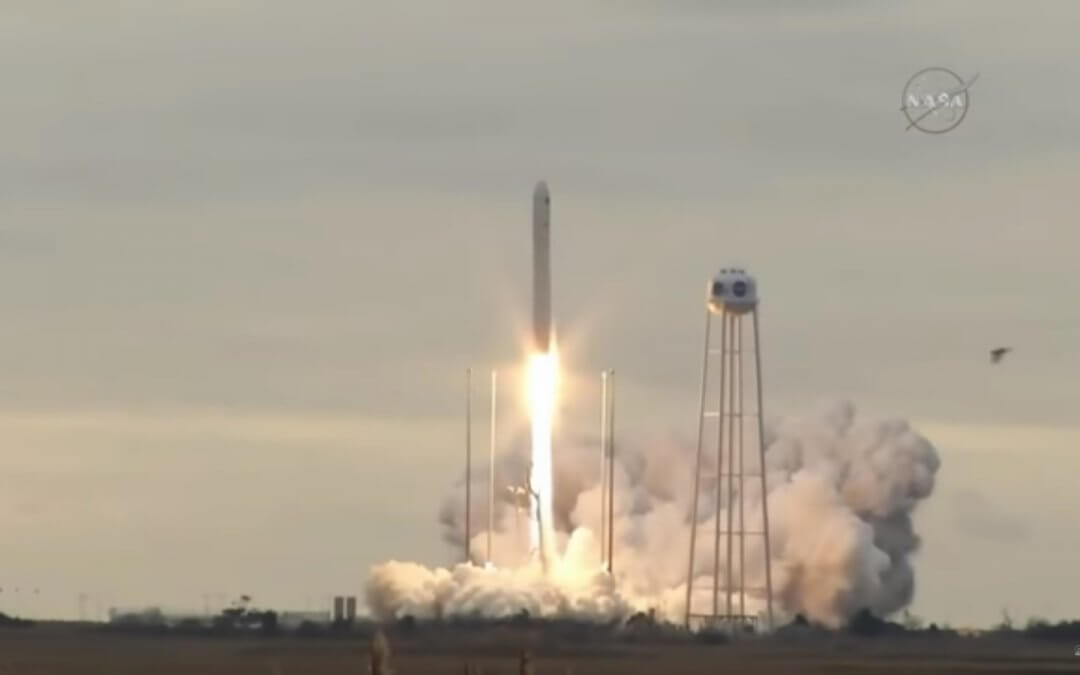 Orbital ATK Antares 230 launches the CYGNUS OA-8 cargo craft to the ISS ...