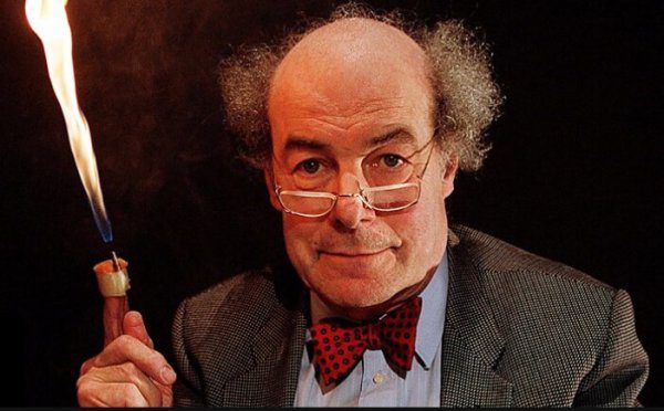 On a sadder note: Professor of space science and fun Heinz Wolff passes
