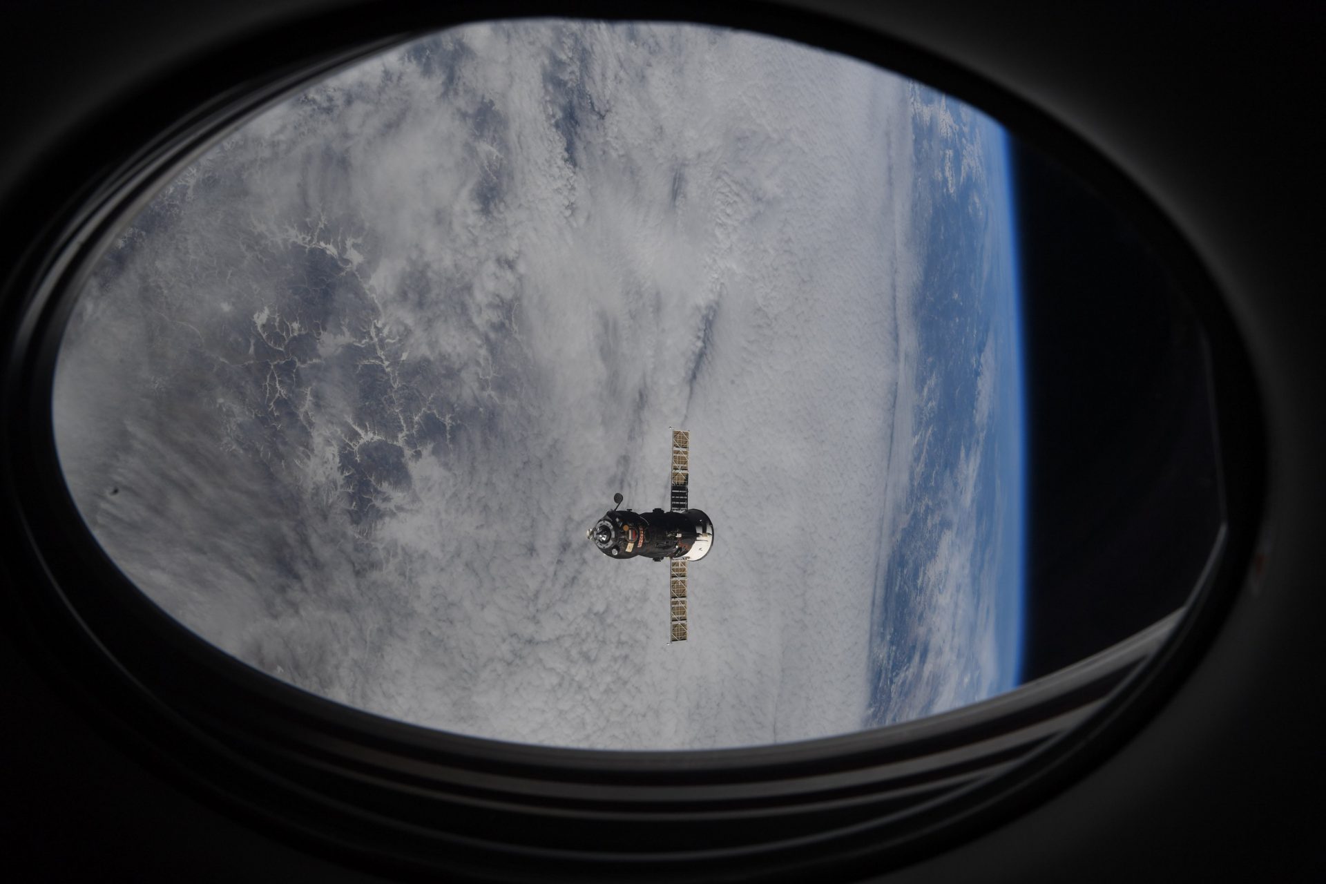 Progress MS-15 departs ISS and deorbits itself to safe destruction during re-entry