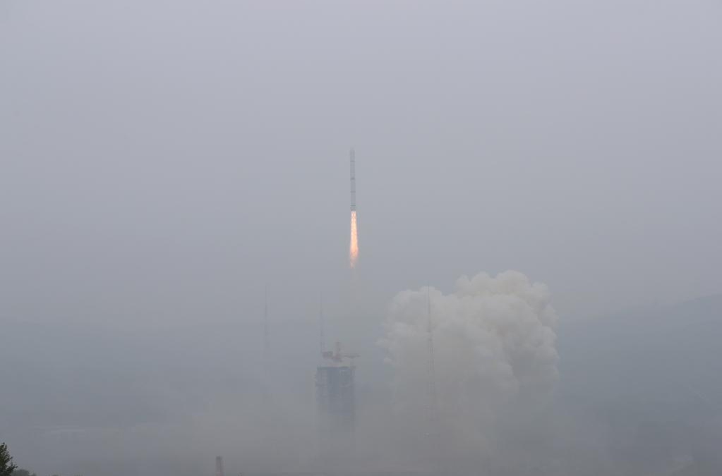 Chinese Long March 2C successfully launches SAR satellite pair