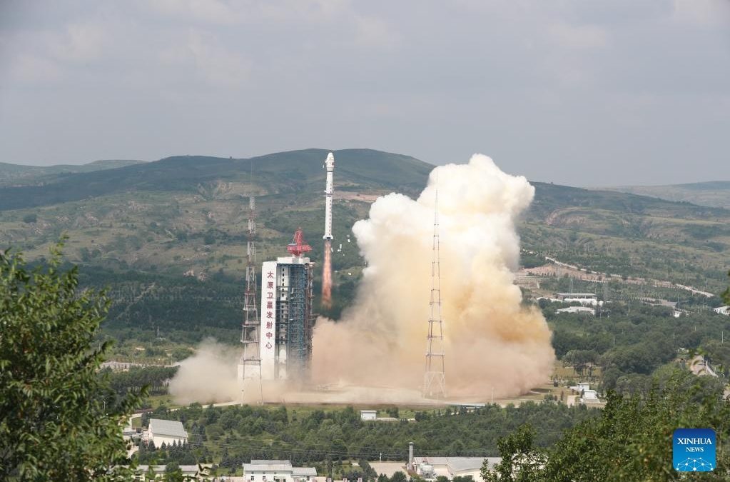 China launches carbon monitoring environmental satellite