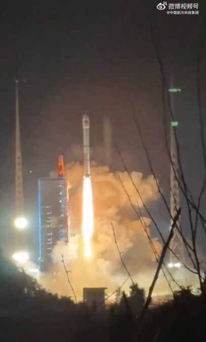 Long March 2C launches small GEO comsat APSTAR 6E HTS using a “Kick Stage”